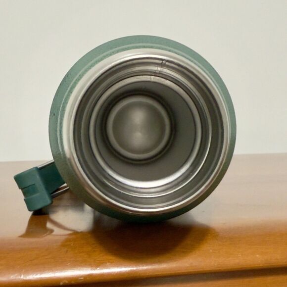 Stanley Thermos With Stanley Classic Series Legendary Vacuum Insulated Mug - Picture 5 of 8